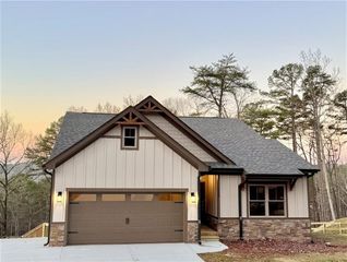 137 Bear Drive, Waleska, GA 30183