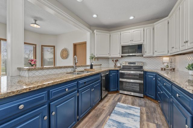 2710 N Dublin Cir, Wichita, KS 67226