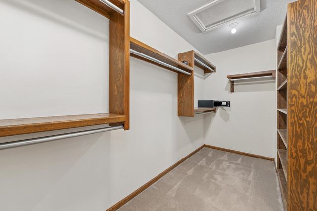 2710 N Dublin Cir, Wichita, KS 67226