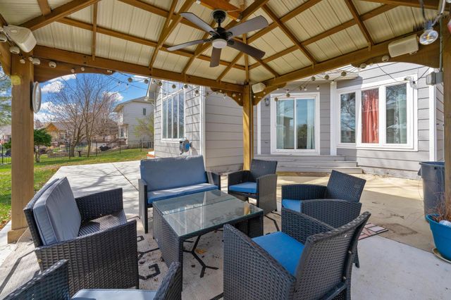 2710 N Dublin Cir, Wichita, KS 67226