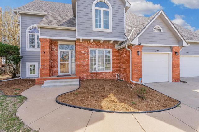 2710 N Dublin Cir, Wichita, KS 67226