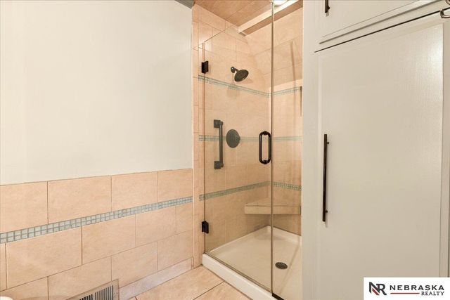 1025 N 145 Circle, Omaha, NE 68154