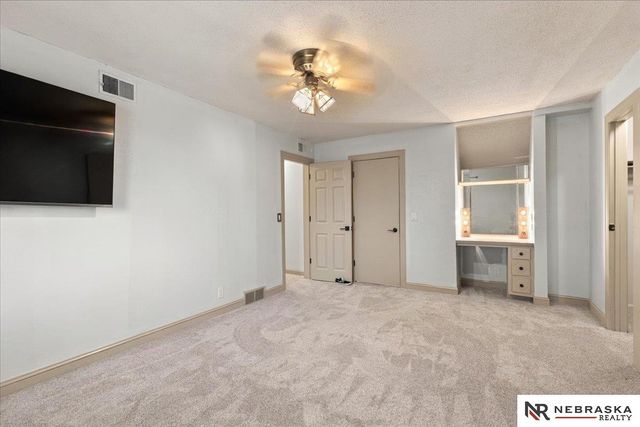 1025 N 145 Circle, Omaha, NE 68154