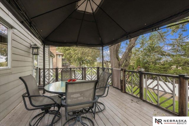 1025 N 145 Circle, Omaha, NE 68154