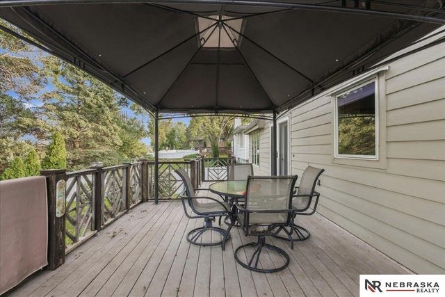 1025 N 145 Circle, Omaha, NE 68154