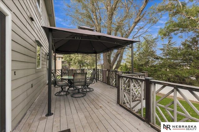 1025 N 145 Circle, Omaha, NE 68154
