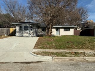 2523 Concord Drive, Irving, TX 75061