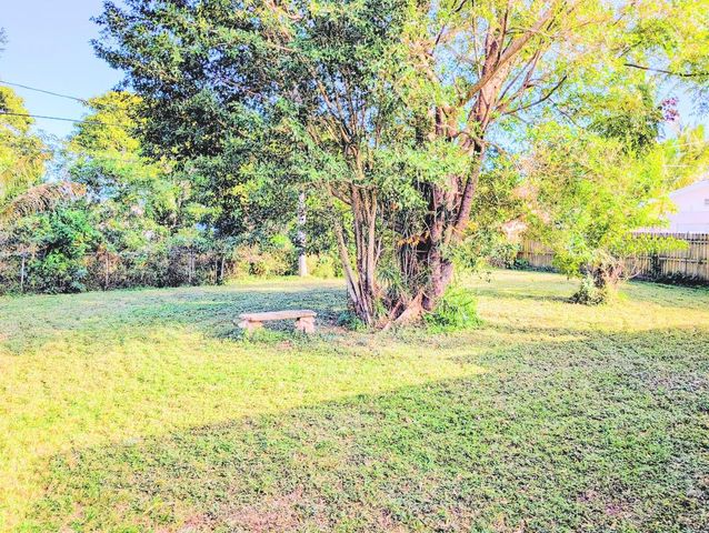 3932 Serubi Avenue, Palm Springs, FL 33461