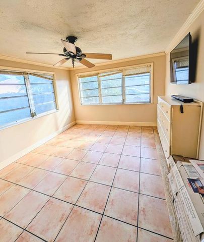 3932 Serubi Avenue, Palm Springs, FL 33461