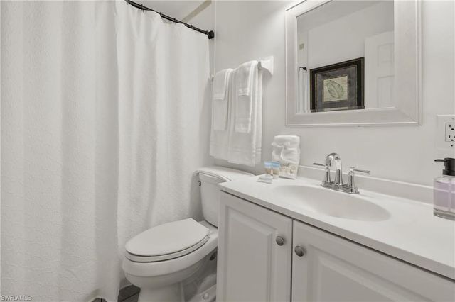 742 111th AVE N, Naples, FL 34108