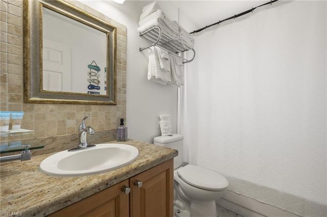 742 111th AVE N, Naples, FL 34108