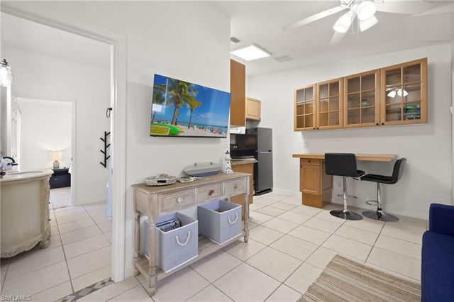 742 111th AVE N, Naples, FL 34108
