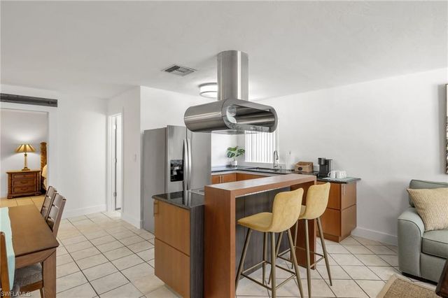 742 111th AVE N, Naples, FL 34108