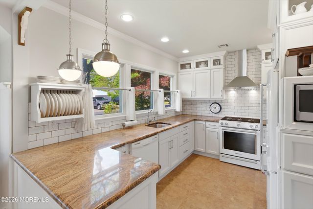 219 Henley Avenue, Pine Beach, NJ 08741
