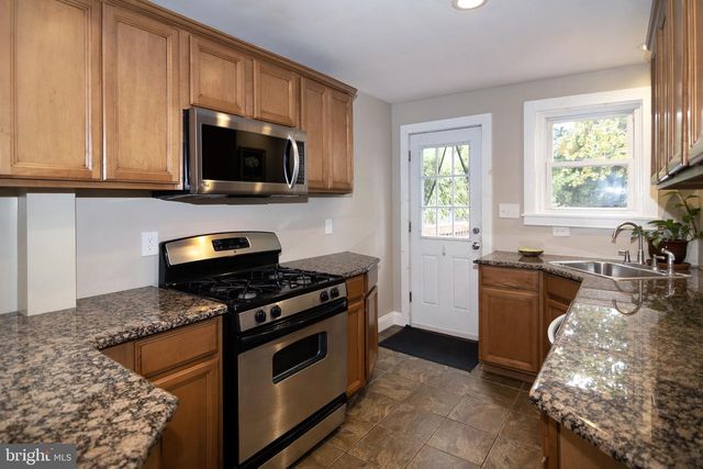 225 WOODBINE AVE, Westville, NJ 08093