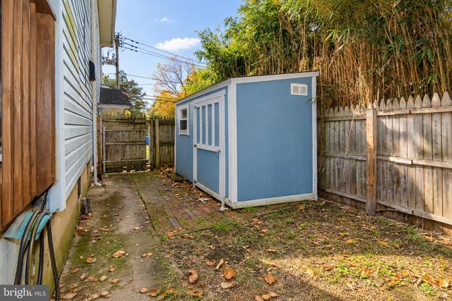 225 WOODBINE AVE, Westville, NJ 08093