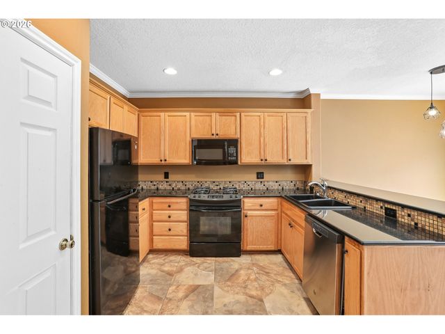 6546 Ne FOREST Ln, Hillsboro, OR 97124