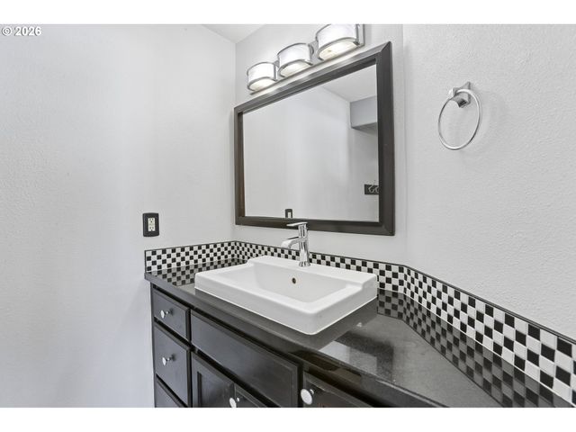 6546 Ne FOREST Ln, Hillsboro, OR 97124