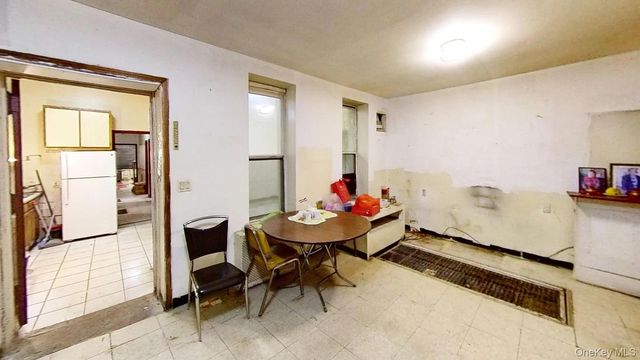 364 Wilson Avenue, Brooklyn, NY 11221