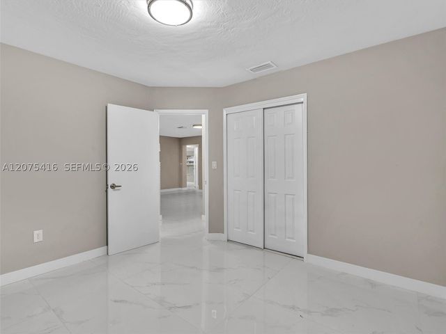 6800 Raleigh St, Hollywood, FL 33024