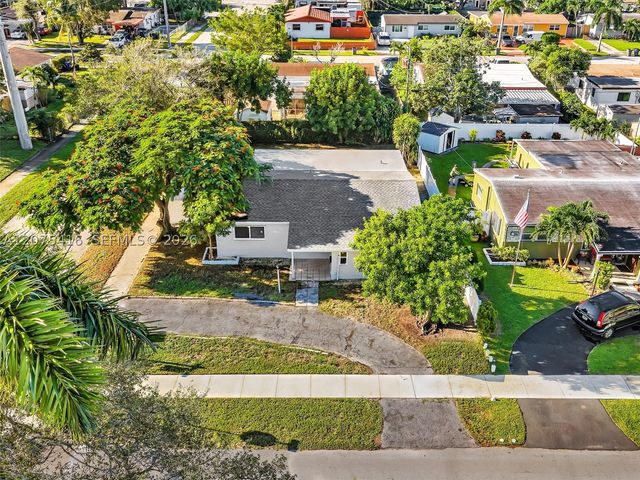 6800 Raleigh St, Hollywood, FL 33024