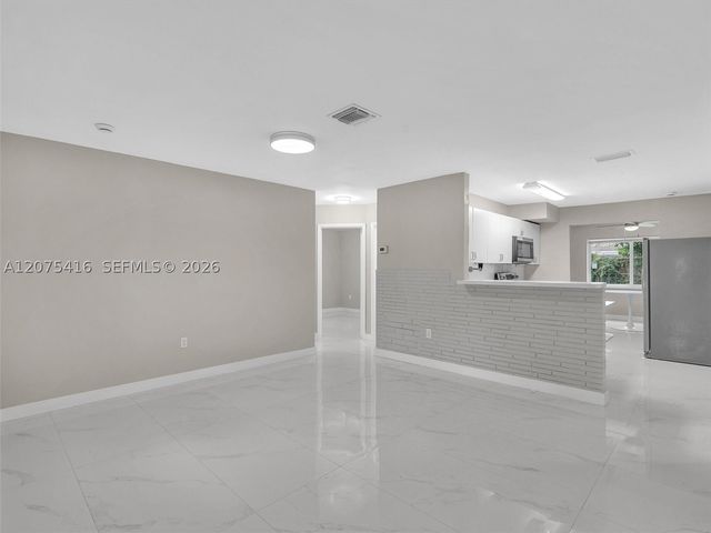6800 Raleigh St, Hollywood, FL 33024