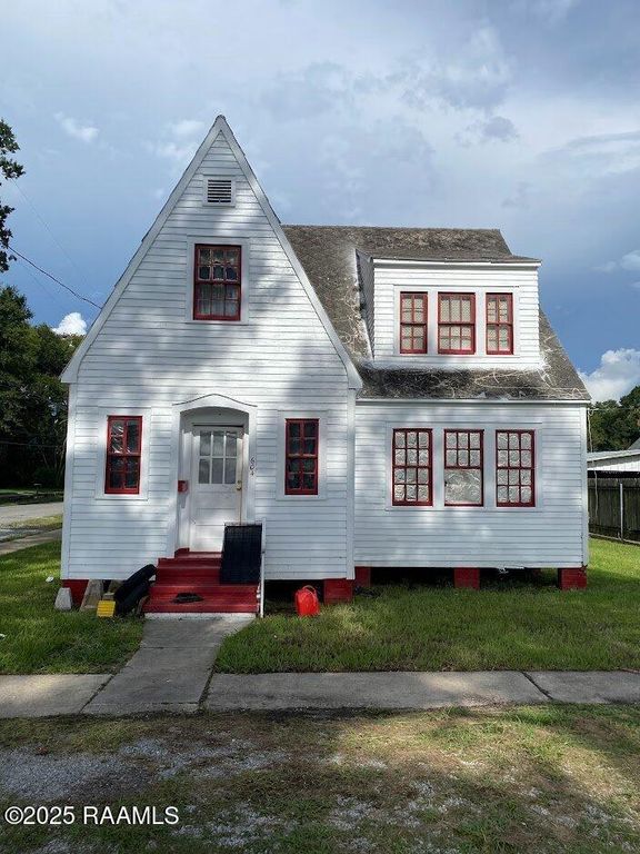 118 N Guegnon Street, Abbeville, LA 70510