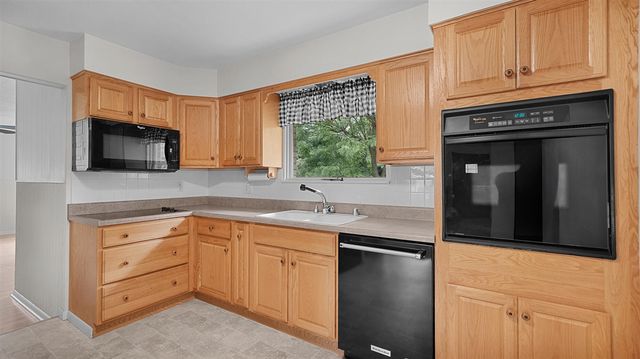 2197 Ann Drive, Saint Joseph, MI 49085