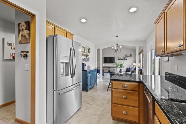W6484 Brandon COURT, Greenville, WI 54942