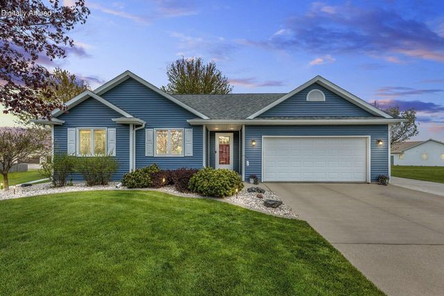 W6484 Brandon COURT, Greenville, WI 54942