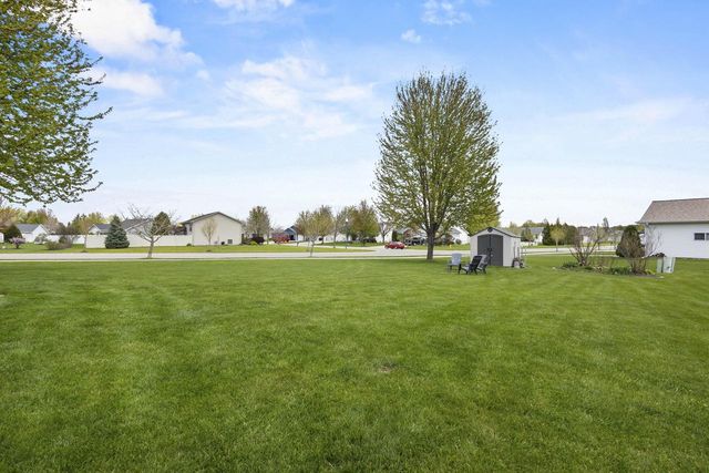 W6484 Brandon COURT, Greenville, WI 54942