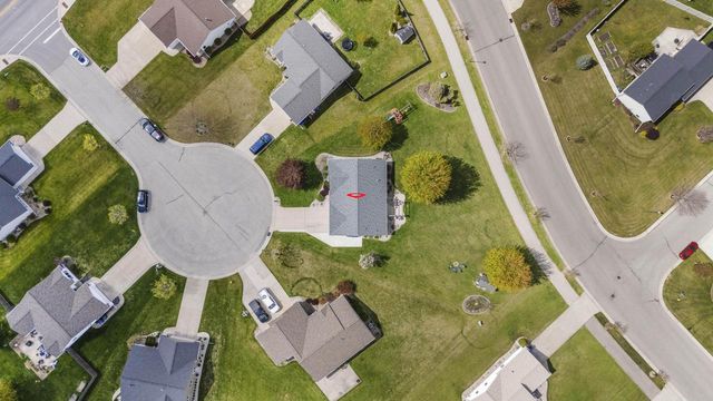 W6484 Brandon COURT, Greenville, WI 54942