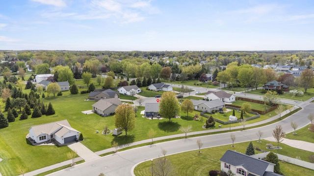 W6484 Brandon COURT, Greenville, WI 54942