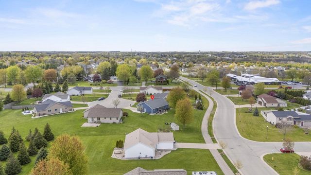 W6484 Brandon COURT, Greenville, WI 54942