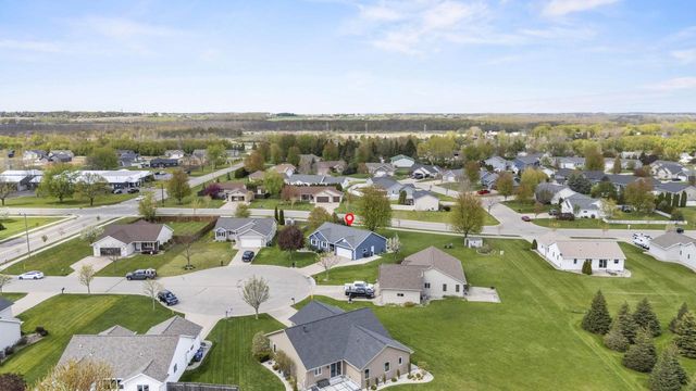 W6484 Brandon COURT, Greenville, WI 54942