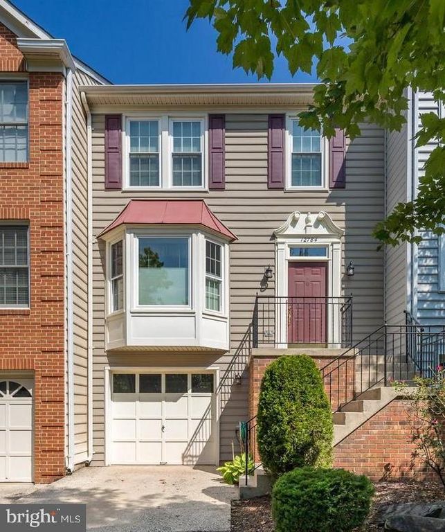12784 DOGWOOD HILLS LN, Fairfax, VA 22033