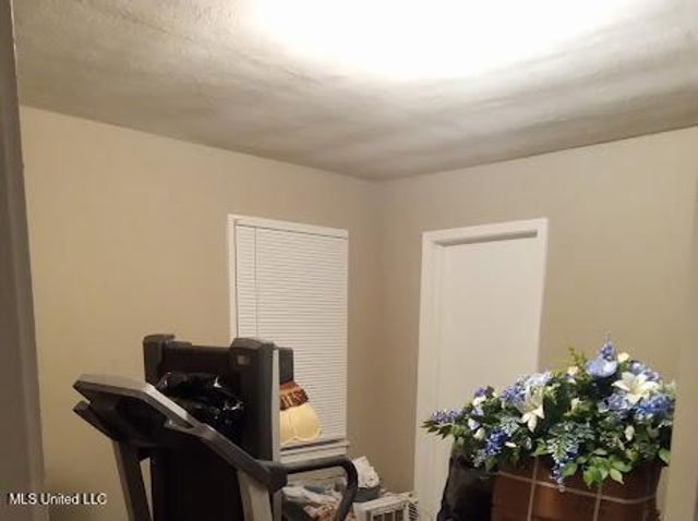 2914 Barwood Drive, Jackson, MS 39212