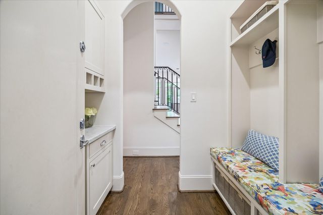 4131 Coleridge Street, West University Place, TX 77005