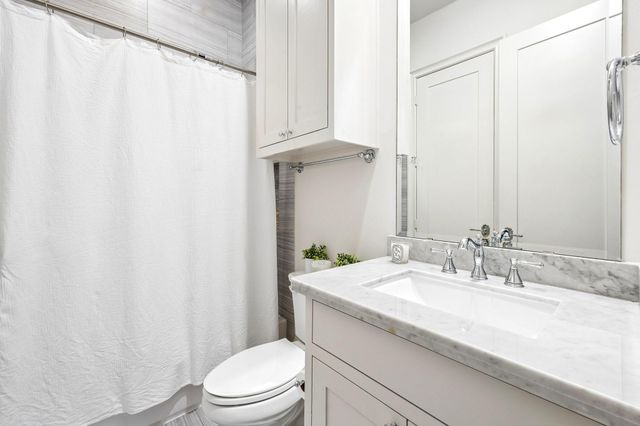 4131 Coleridge Street, West University Place, TX 77005