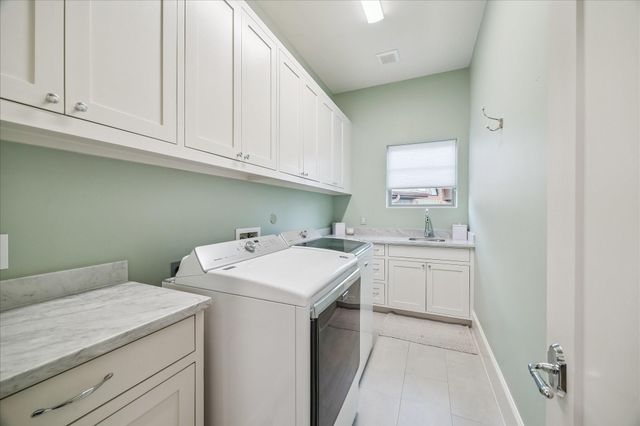 4131 Coleridge Street, West University Place, TX 77005