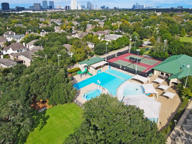 4131 Coleridge Street, West University Place, TX 77005