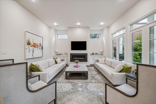 4131 Coleridge Street, West University Place, TX 77005