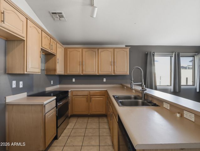 7815 W SOLANO Drive N, Glendale, AZ 85303