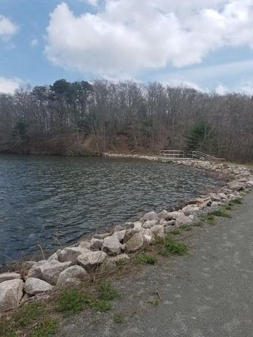 35 Pequot Road, Mashpee, MA 02649