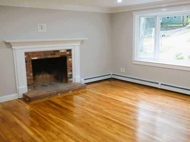 35 Pequot Road, Mashpee, MA 02649