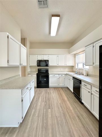 206 PALERMO PLACE, Lady Lake, FL 32159