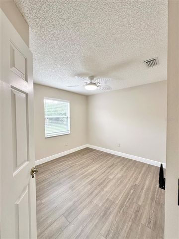 206 PALERMO PLACE, Lady Lake, FL 32159