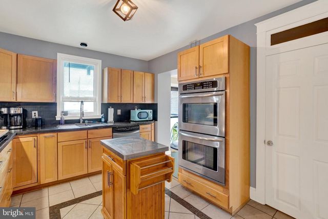 64 S 4TH ST, Mount Wolf, PA 17347
