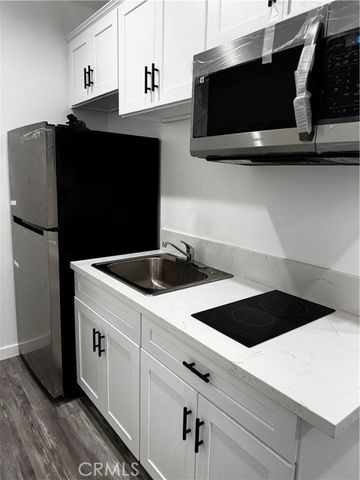 617 Mott Street, San Fernando, CA 91340