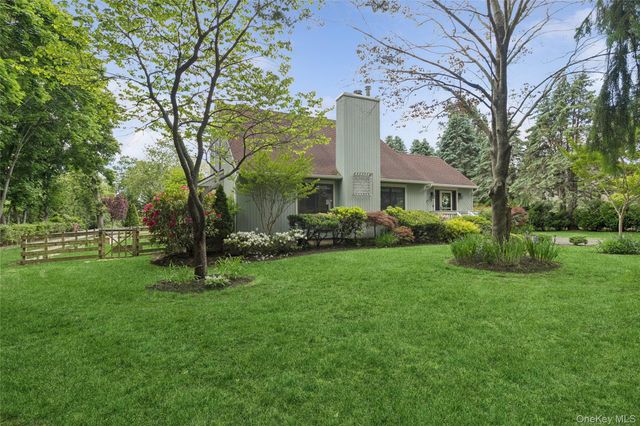 7 Eileen Circle, Jamesport, NY 11947